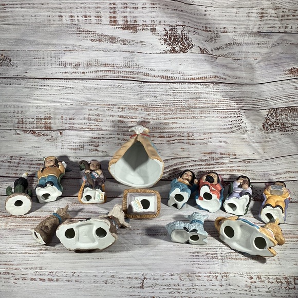 Vintage 13 Piece Native American Nativity Set - Picture 10 of 16